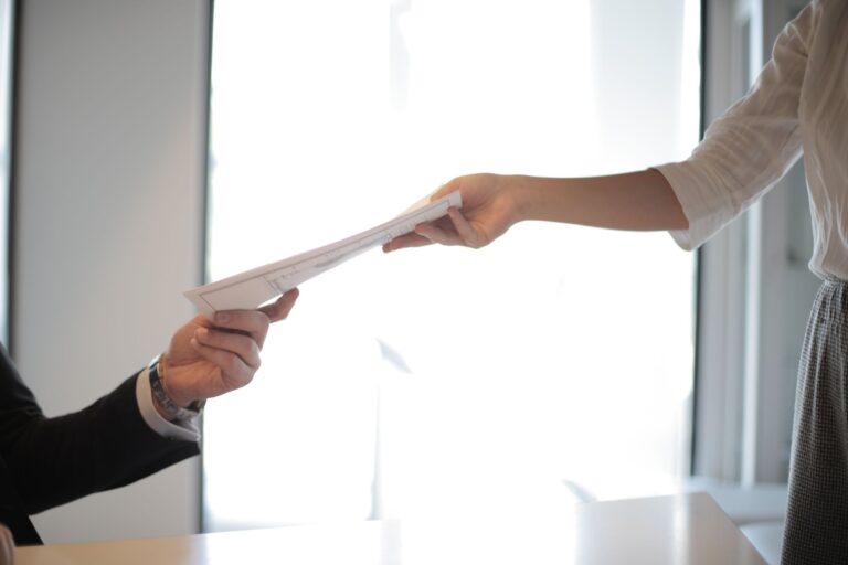 Comment donner un préavis efficacement en tant que salarié