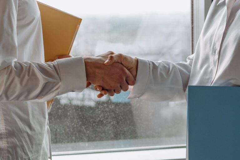 Comprendre le contrat d&rsquo;engagement : enjeux et obligations