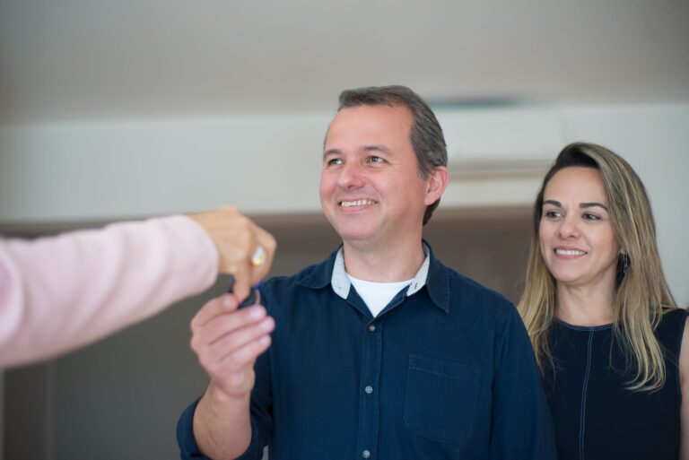 Acheter sa première maison : étapes clés et pièges à éviter